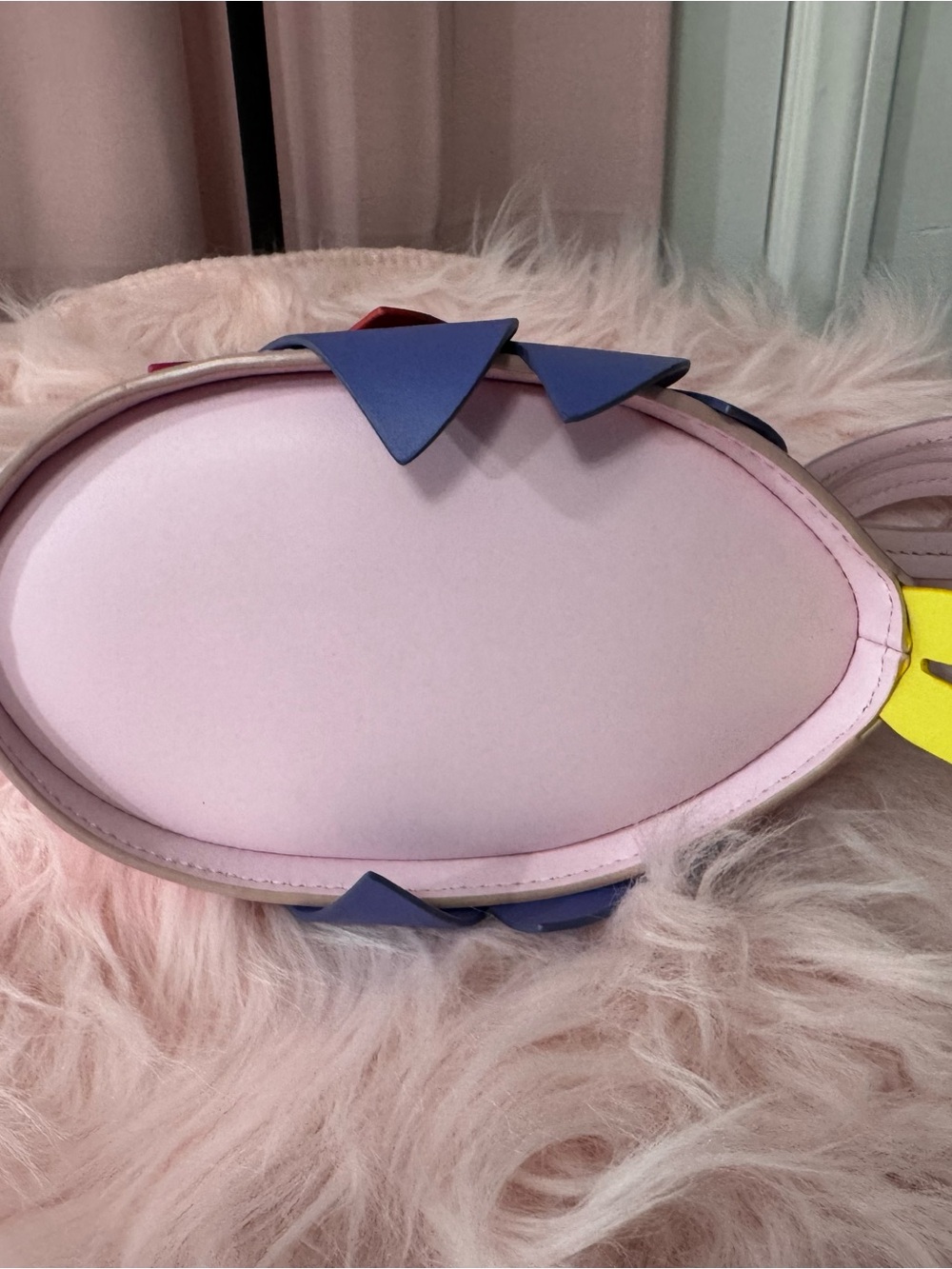 🦜 Kate Spade Parrot Crossbody – Serving Looks, Not Seeds - Picture 5 of 12